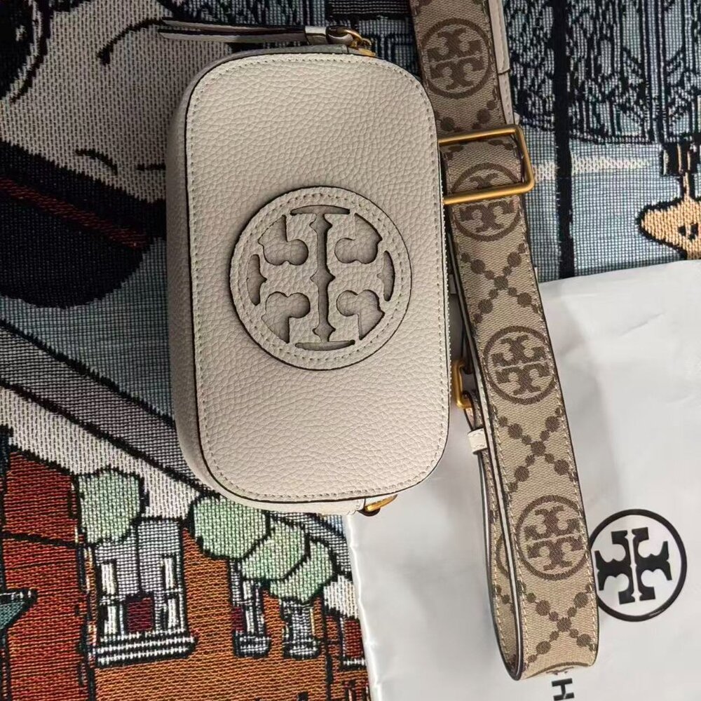 Tory Burch White Pebbled Leather Crossbody Camera Bag - Picture 5 of 6